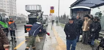 İstanbul'da karla mücadele çalışmaları kesintisiz sürüyor