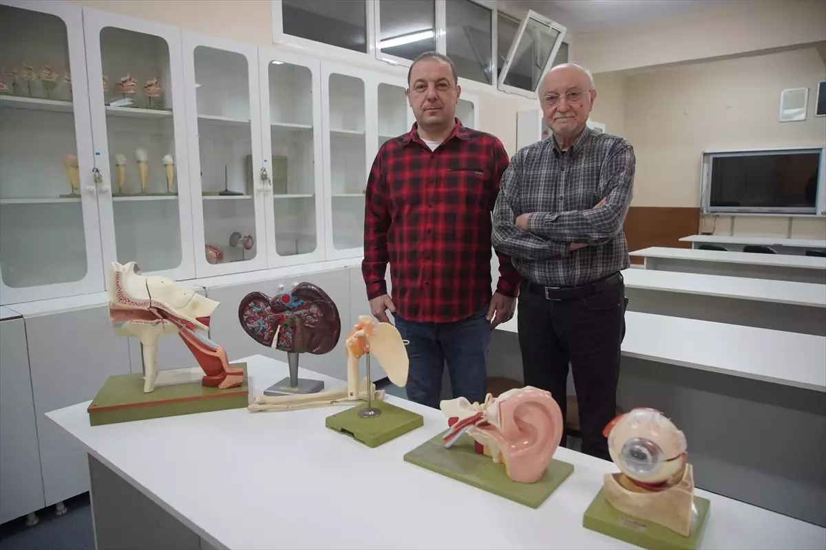 Kadavra bağışları tıp fakültesi öğrencilerinin eğitimine katkı sağlıyor