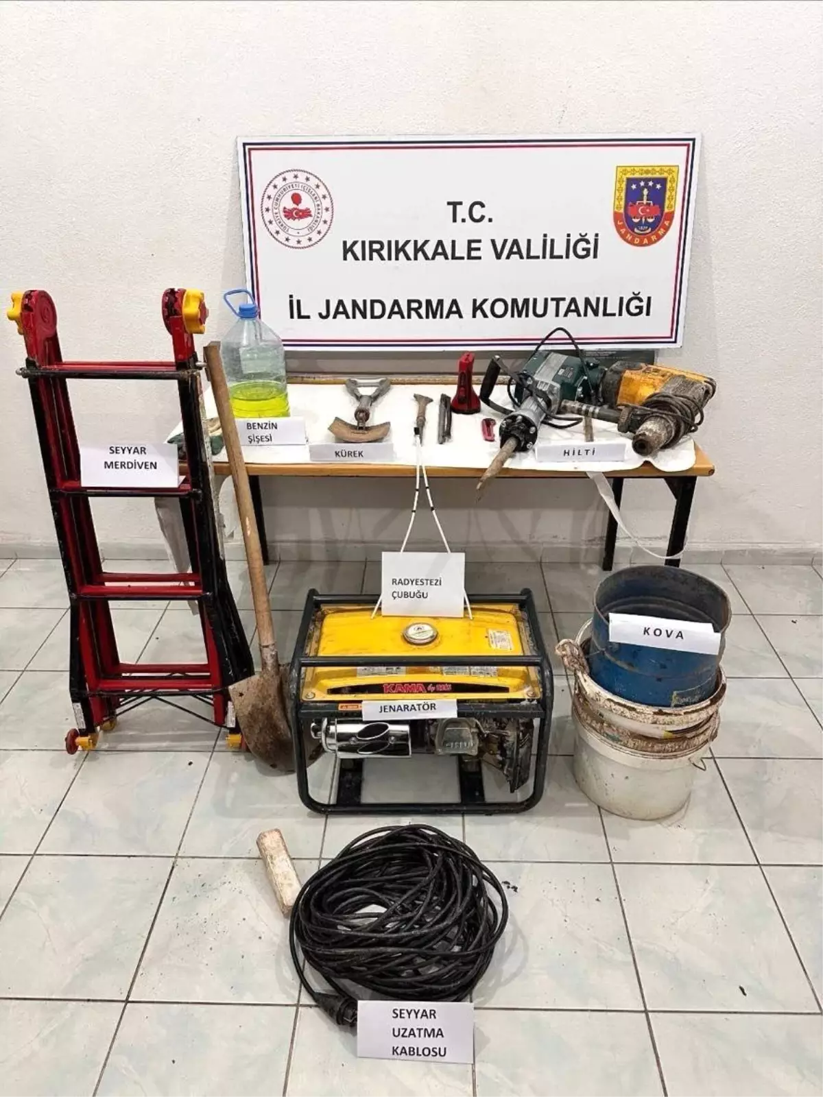 Kırıkkale'de kaçak kazı yapan 2 şahıs yakalandı