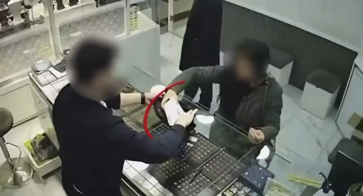 Malatya'da kuyumculara sahte altın satan şüpheliler yakalandı; 3 tutuklama