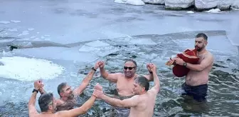 Rize'de '10. Kış Yüzme Şenliği' yapıldı