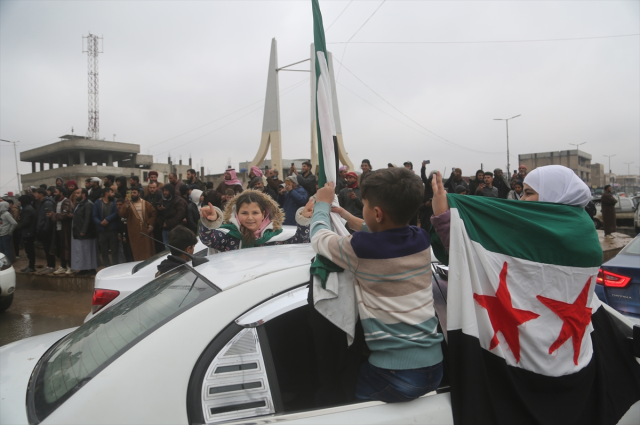 Suriye'de Rakka da terörden temizlendi Suriye'de Rakka da terörden temizlendi