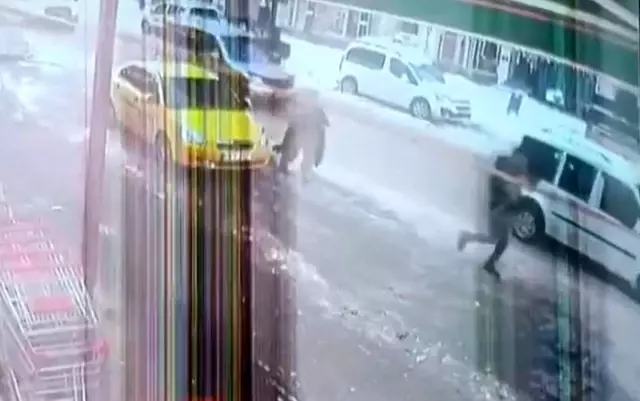 trafik kilitlenince taksiden indi havale geci 19476341 o