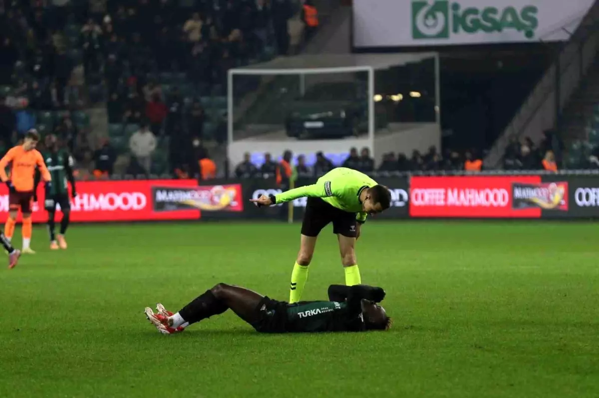 Trendyol Süper Lig: Kocaelispor: 1 Trabzonspor: 2 (Maç sonucu)