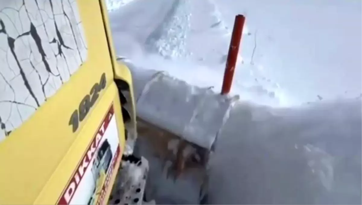 Ağrı'da kapanan köy yolları yeniden ulaşıma açıldı