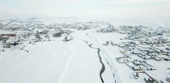 Ağrı'da karla kaplanan tek katlı evler dronla görüntülendi