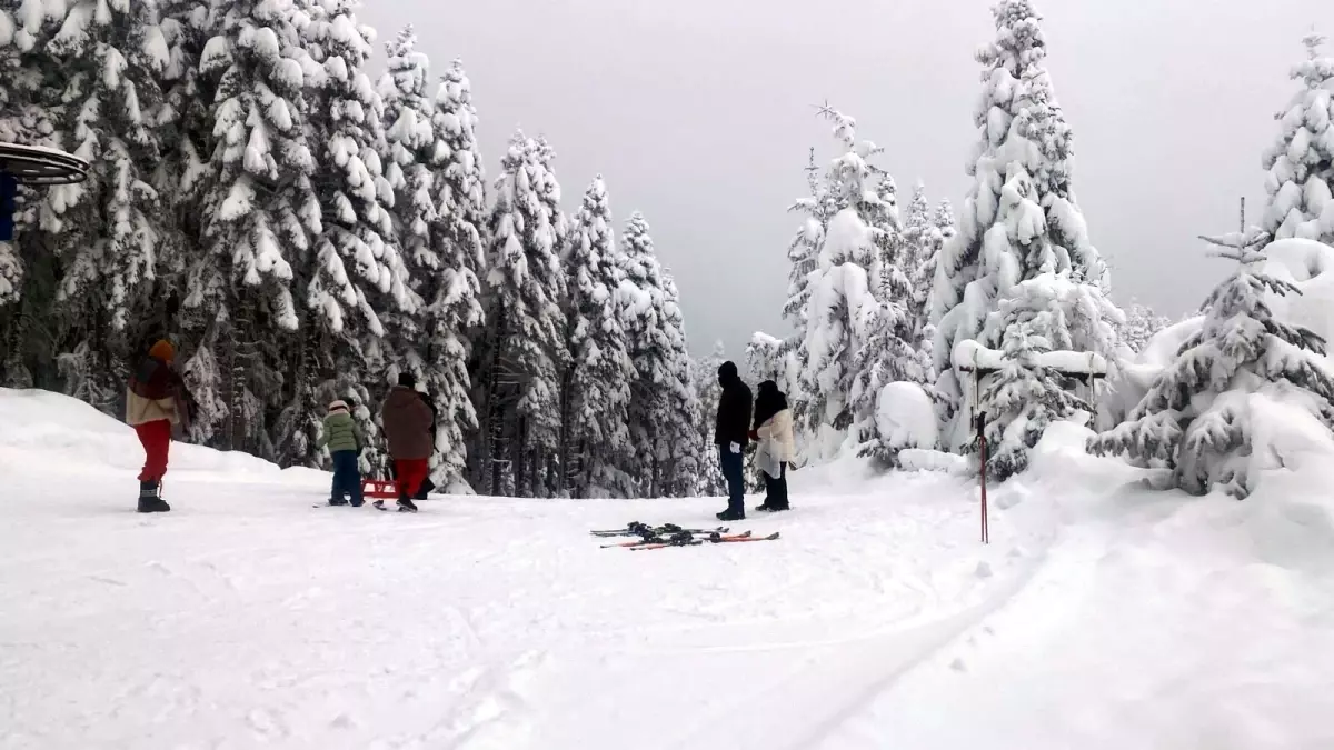 Arkut Dağı Kayak Merkezi'nde Sömestir Tatili Yoğunluğu