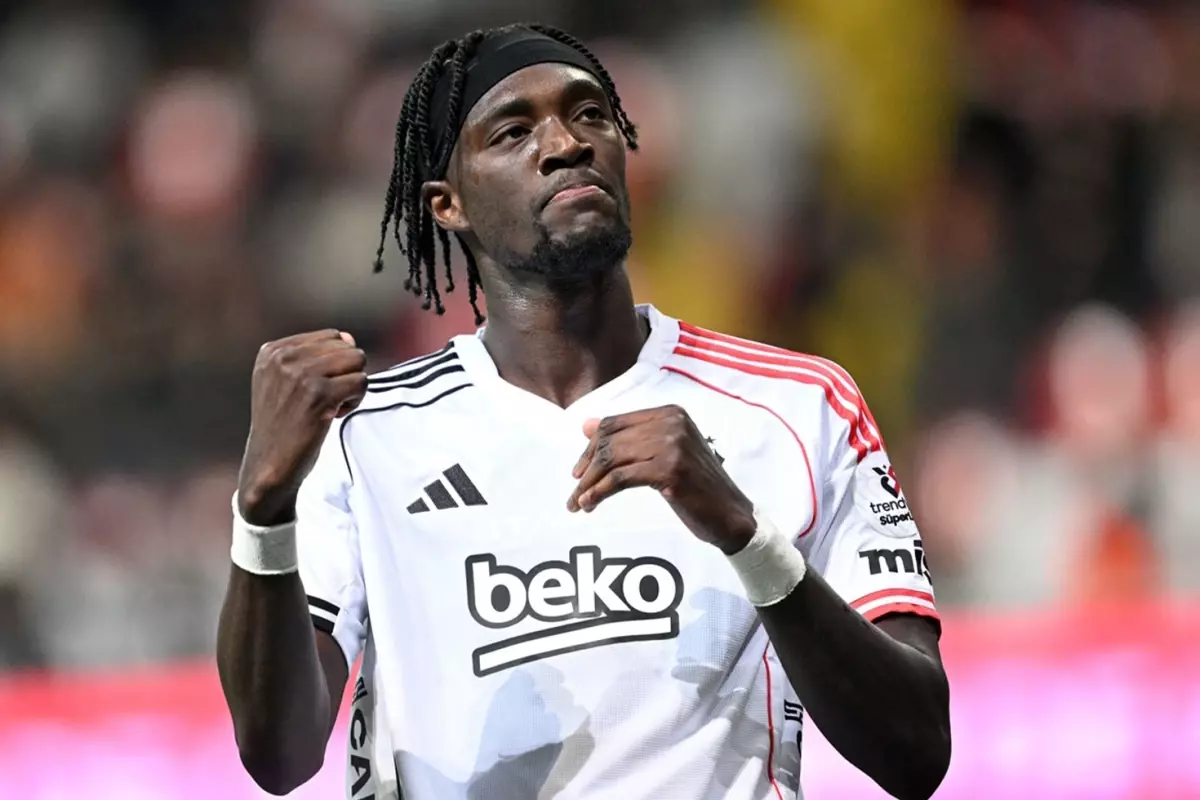 Aston Villa, Abraham için İstanbul'a geldi