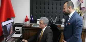 Atatürk Üniversitesi Araştırma Hastanesi Başhekimi Eroğlu, AA'nın 'Yılın Kareleri'ni oyladı