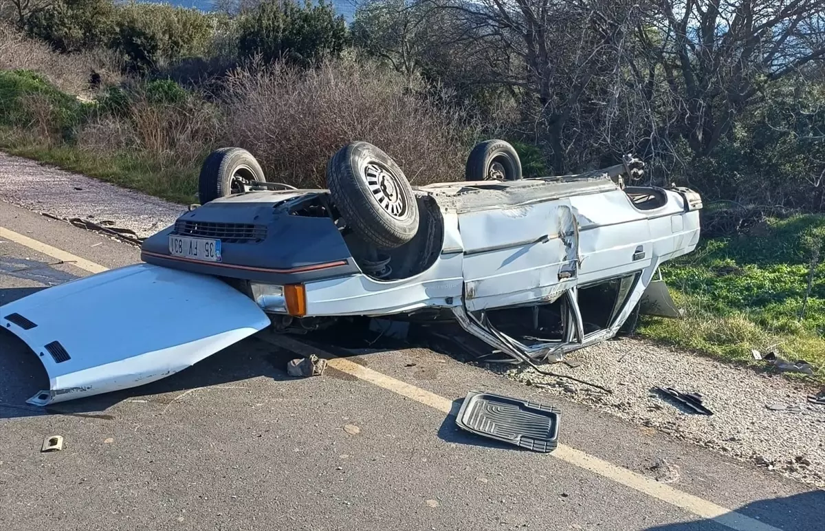 Aydın'da takla atan otomobildeki 5 kişi yaralandı