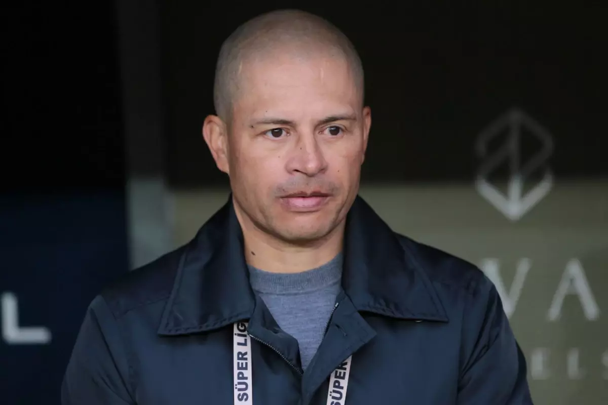 Bu kararı hiç beklemiyordu! Alex de Souza'ya büyük şok