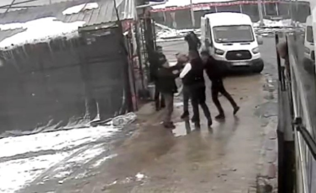 elazig daki kavga tuvaletini duvara yapan yolcu 19476487 7327 m