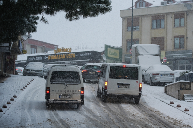 istanbul da agir tasitlarin ve kuryelerin trafige 19477675 2660 m