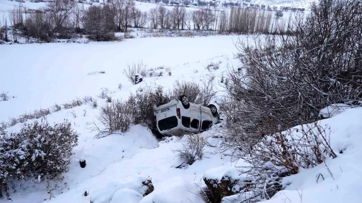 Mazıdağı'nda kar yağışı kazaya neden oldu: 6 yaralı