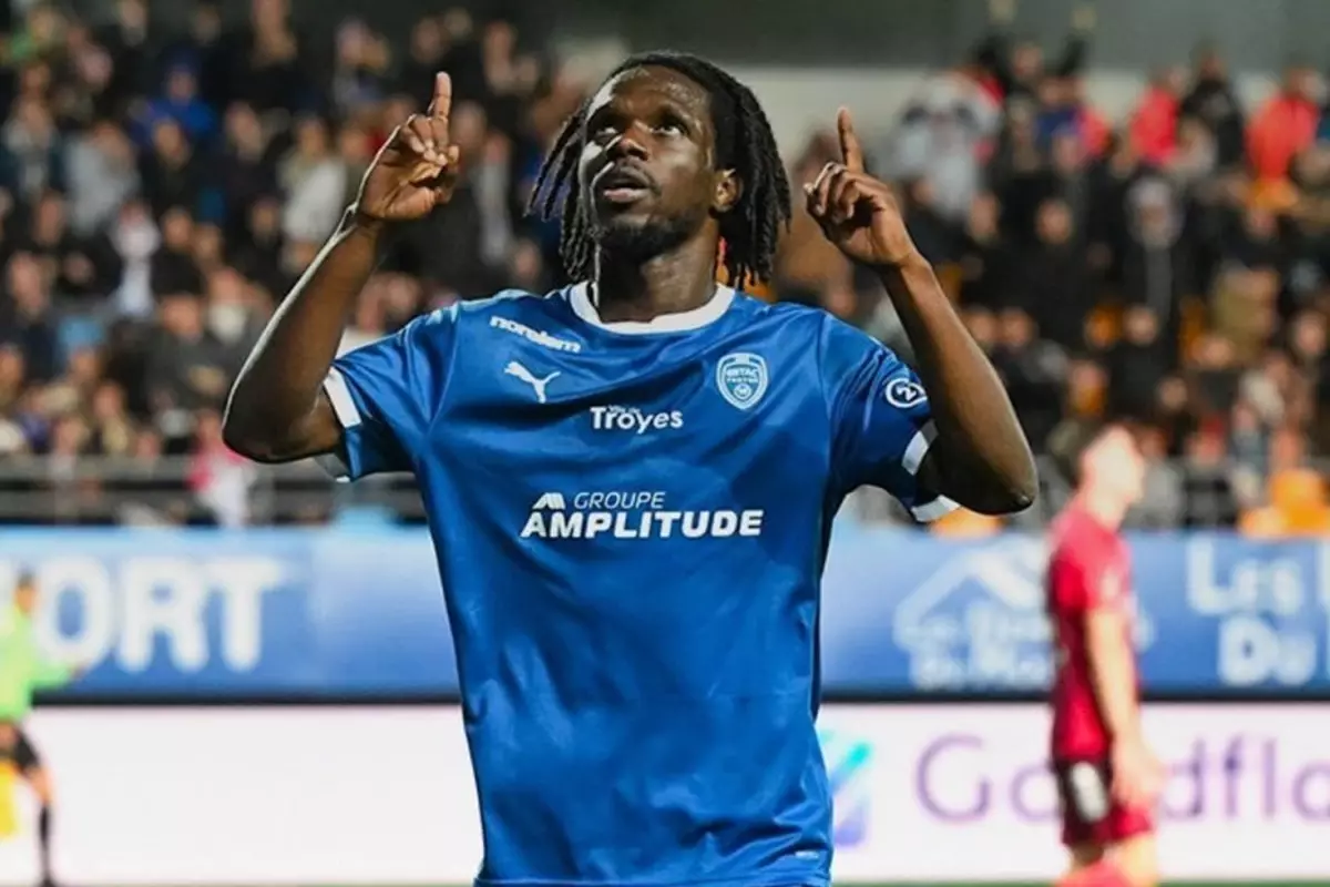 Resmi açıklama geldi! Fransa'dan Süper Lig'e transfer