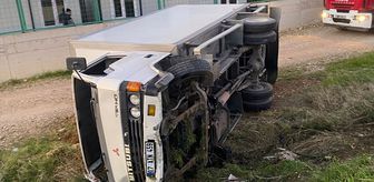 Serik'te şarampole devrilen kamyonetin sürücüsü yaralandı