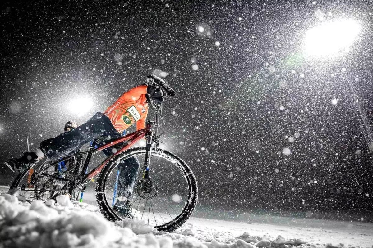 Snowbike Türkiye Şampiyonası'nda Akhisar rüzgarı