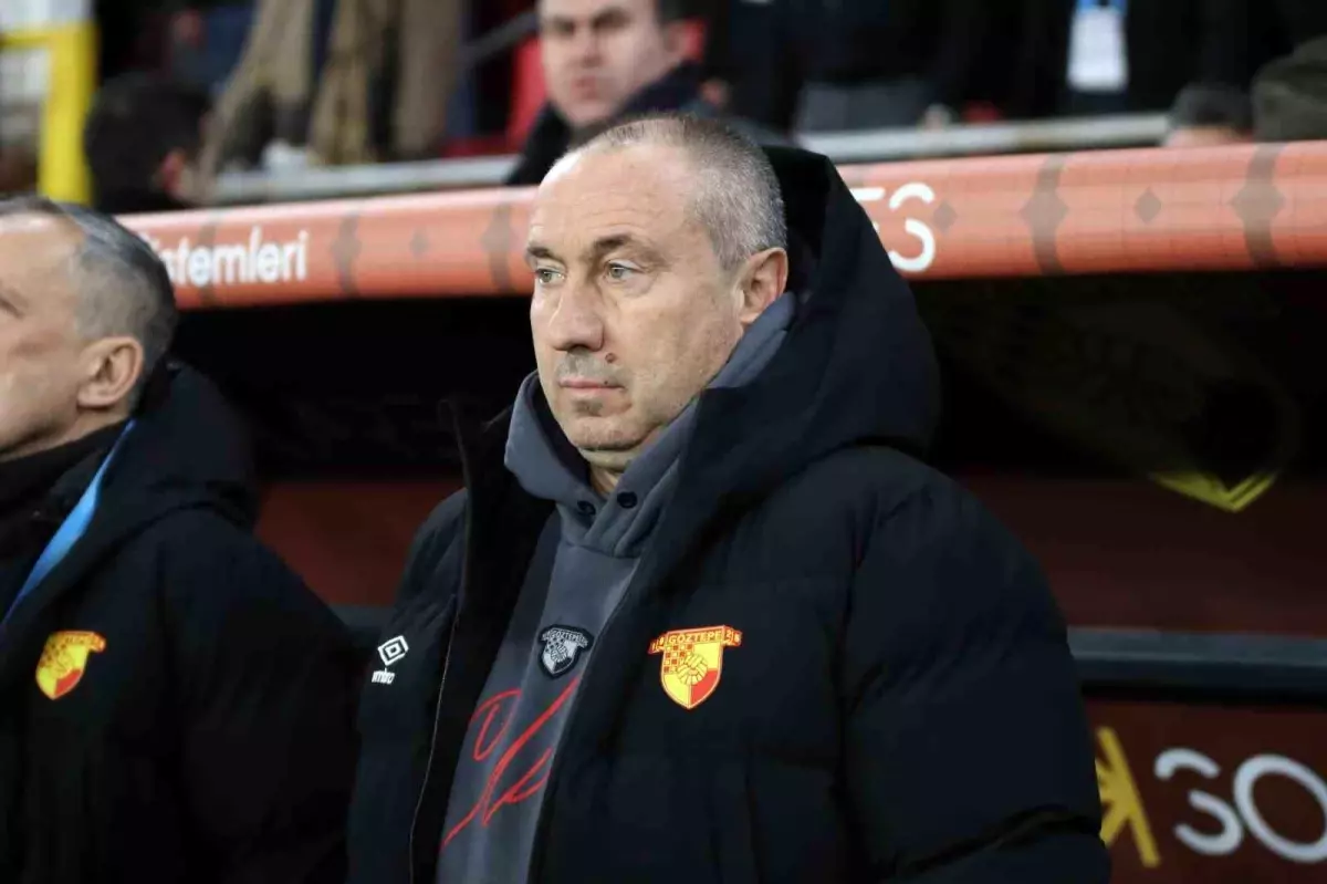 Stanimir Stoilov: "İki oyuncumuzun cezalı duruma düşmesi üzücü"