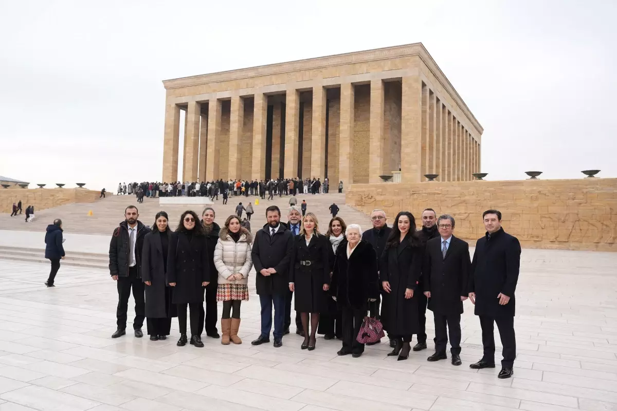 TİKAV, 27'nci kuruluş yıl dönümünde Anıtkabir'e ziyarette bulundu