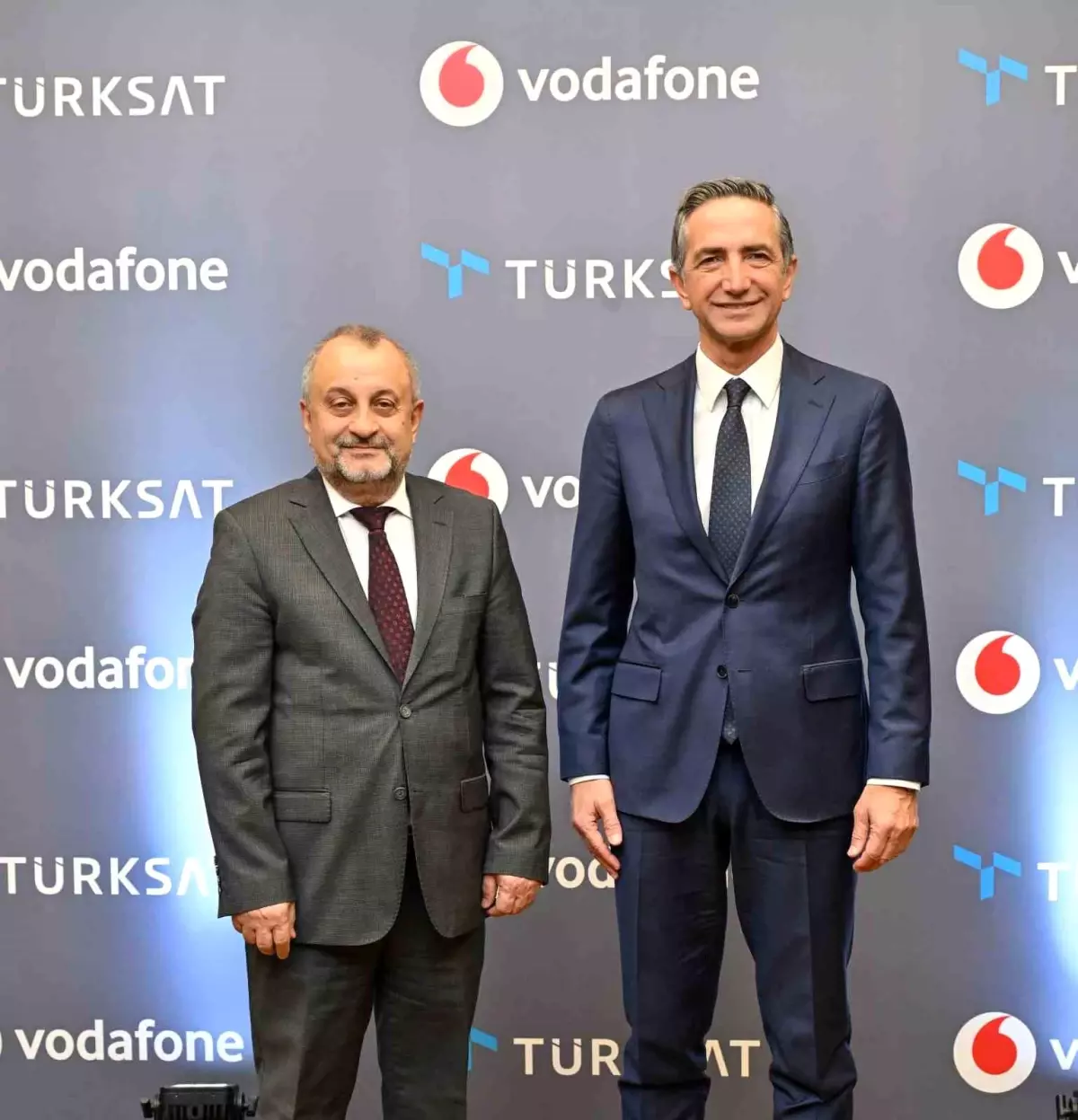 Türksat ve Vodafone'dan fiber altyapıda stratejik iş birliği