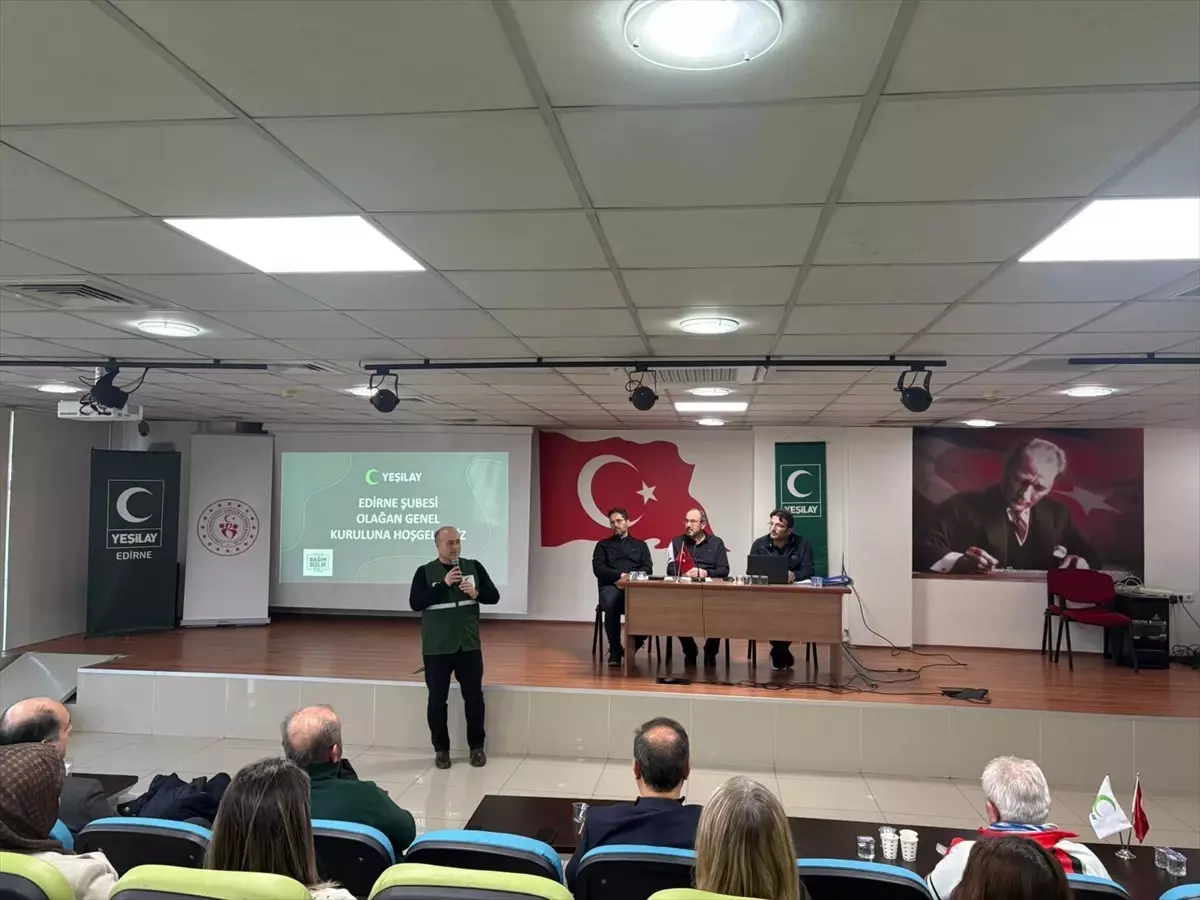 Yeşilay Edirne Şubesinde Bayrak yeniden başkan seçildi