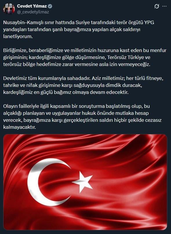 Bayrağımıza yapılan hain saldırıya tepkiler çığ gibi Bayrağımıza yapılan hain saldırıya tepkiler çığ gibi
