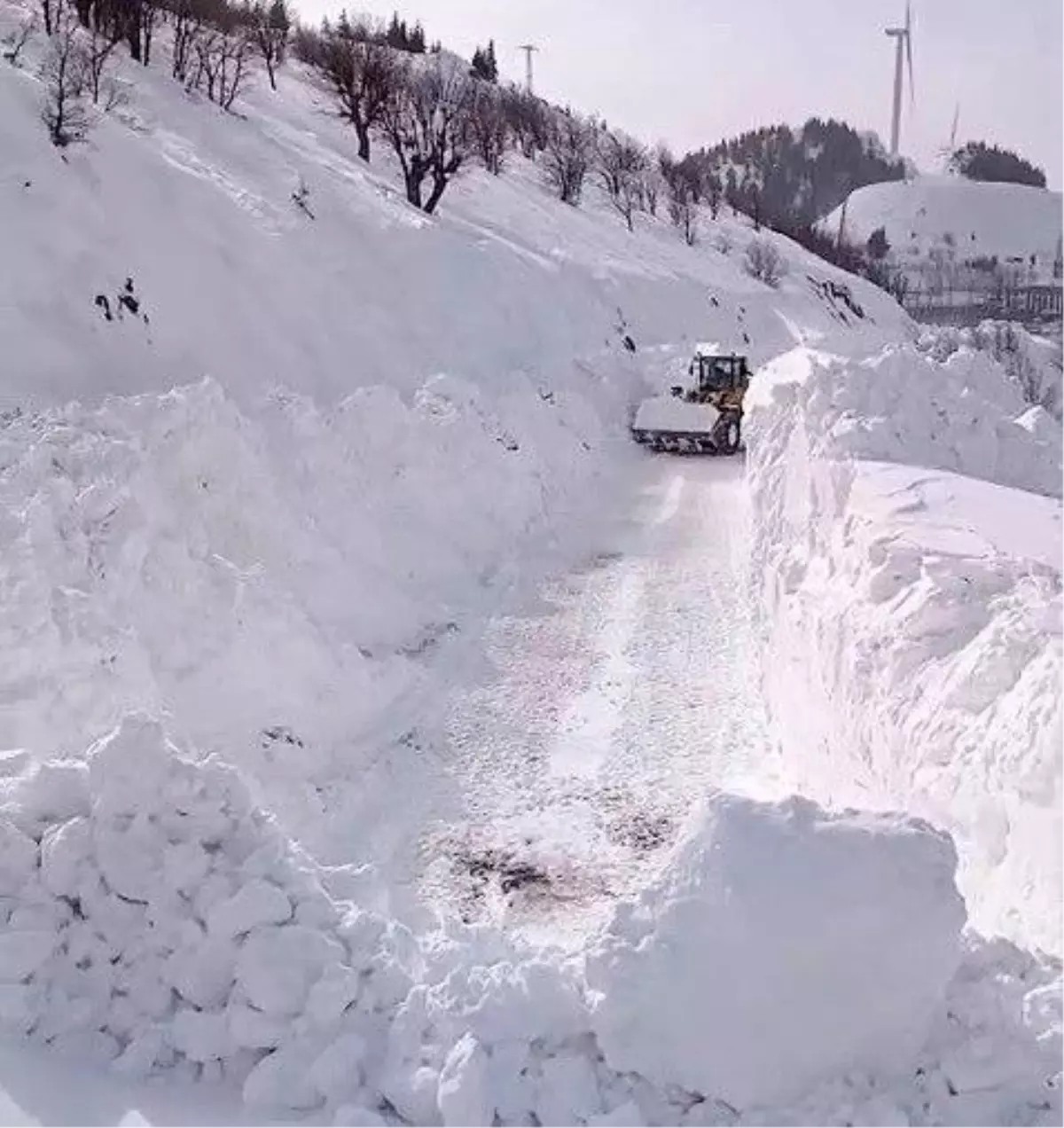 Bazı köylere ulaşım sağlanamıyor