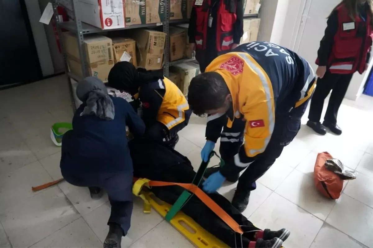 Bilecik Eğitim ve Araştırma Hastanesi'nde kırmızı kod tatbikatı gerçekleştirildi