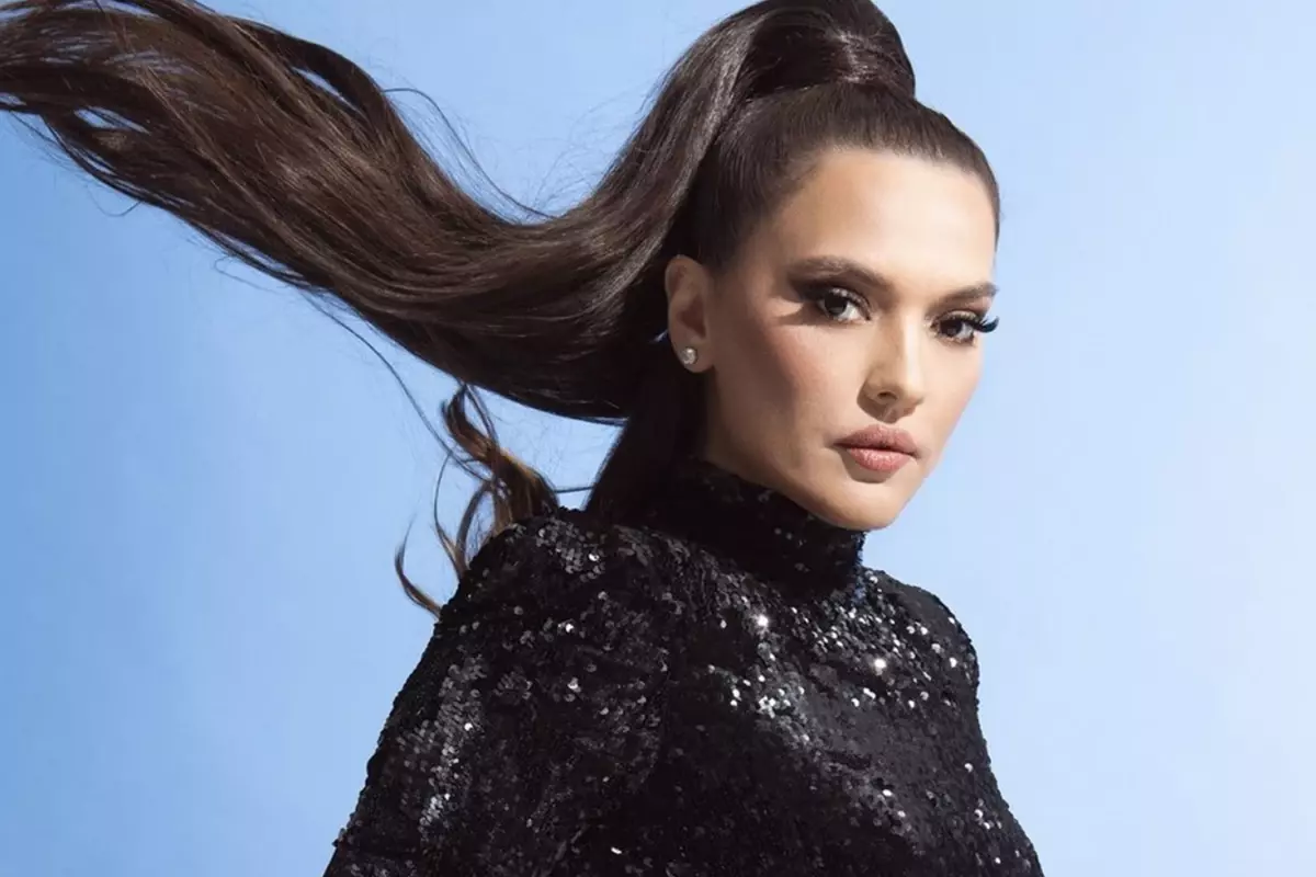 Demet Akalın'dan dikkat çeken yeşil pasaport sitemi: 30. yılımız, biz neden alamıyoruz?