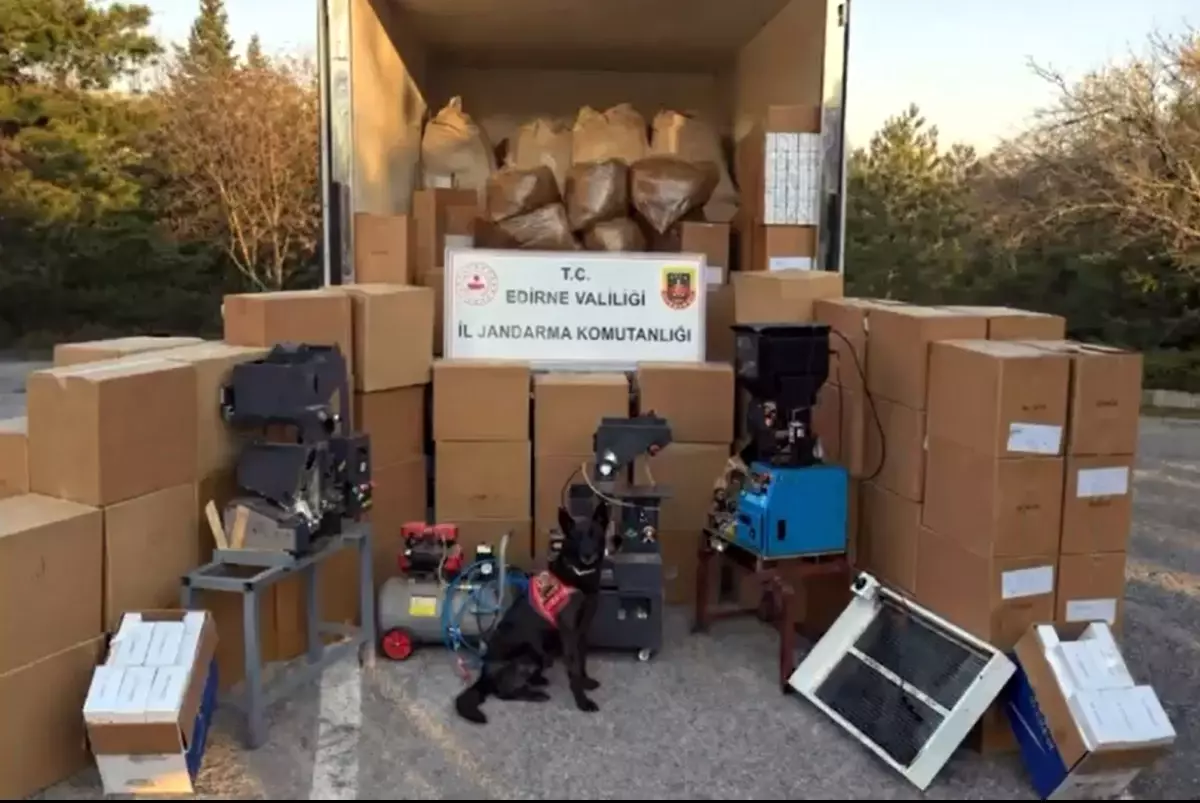 Edirne'de kaçak tütün operasyonu; 4 gözaltı