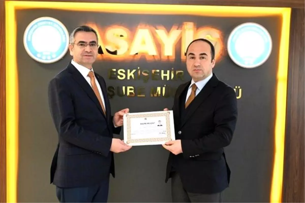 Emniyet Müdürü Yılmaz'dan başarılı personele ödül