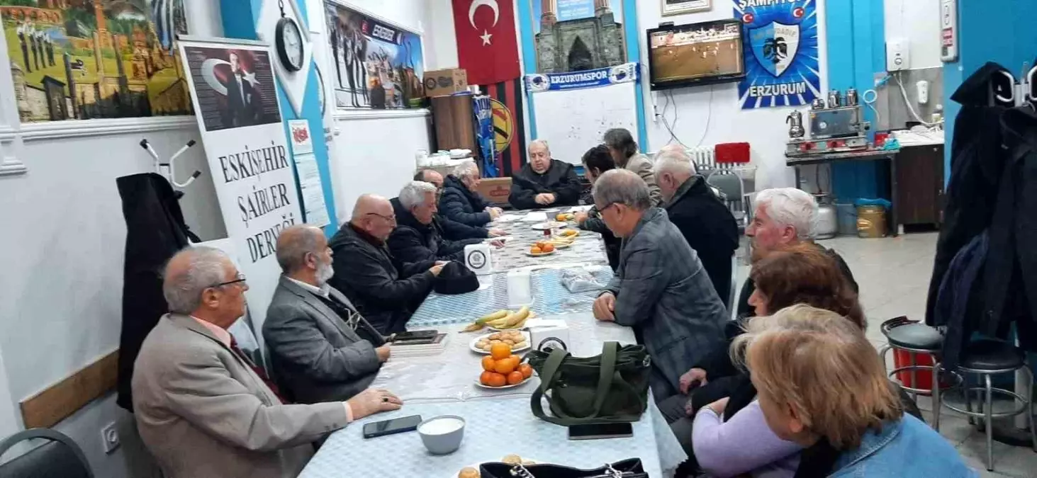 Eskişehir Şairler Derneği Başkanı Kenan Demirel güven tazeledi