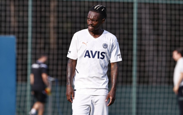 fenerbahce nin eski yildizindan mourinho ya olay 19484158 2610 m