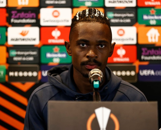 fenerbahce nin eski yildizindan mourinho ya olay 19484158 2747 m