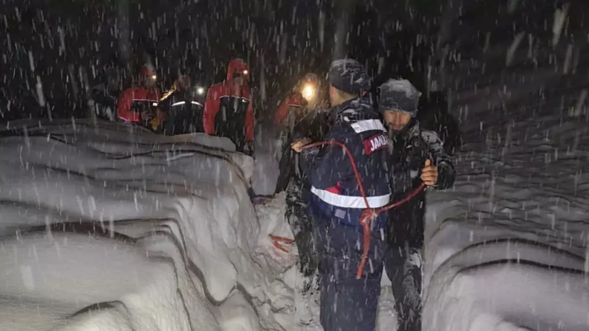Giresun'da çığ altında kalan çoban hayatını kaybetti