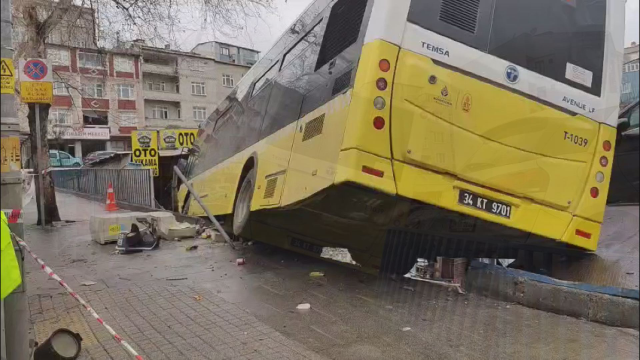 iett otobusu otoparka daldi 19483212 9999 m