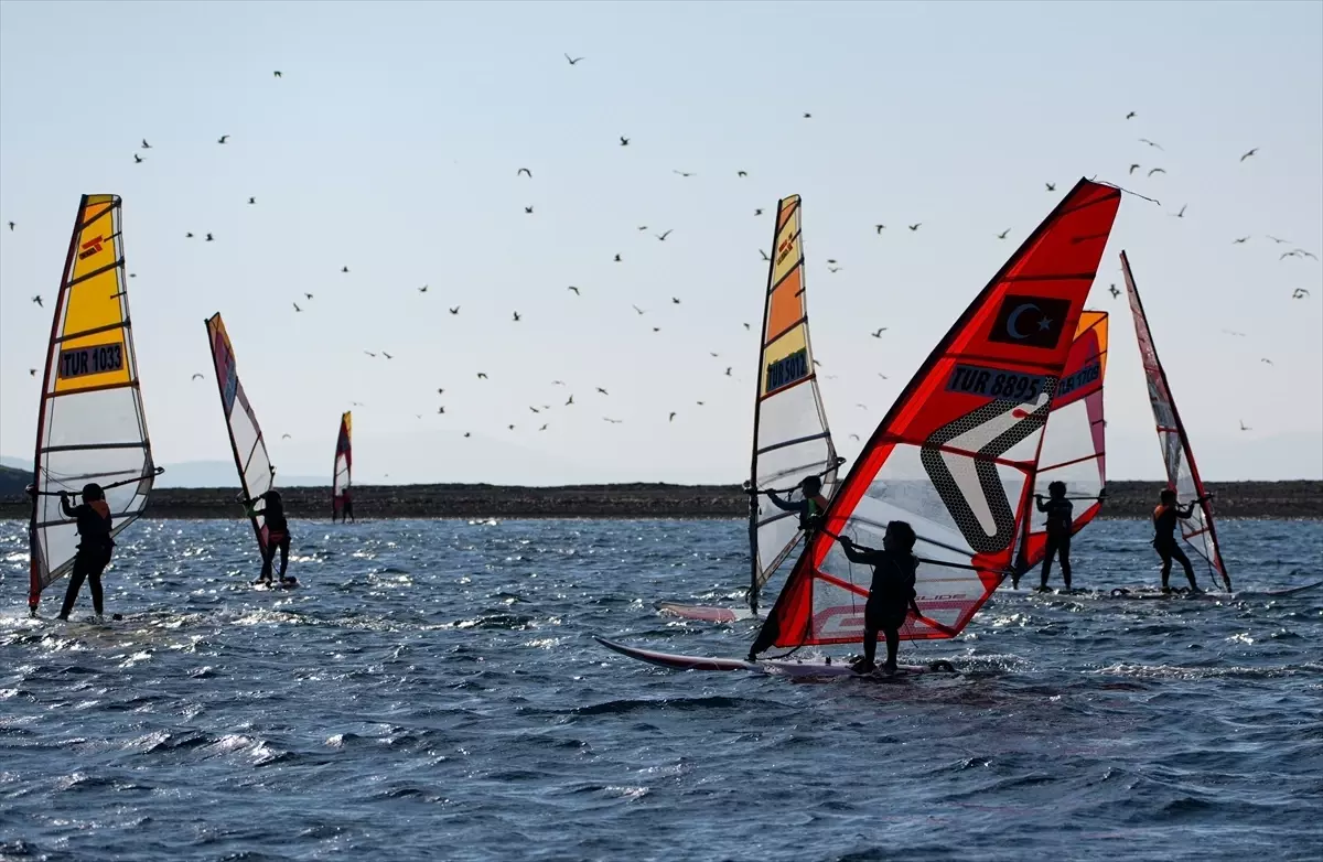 İzmir'de Yelken Ligi Techno 293 2. Ayak Türkiye Şampiyonası yarışları başladı