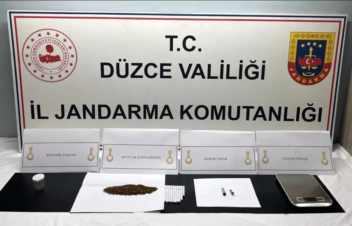 Jandarma ekipleri uyuşturucu ile mücadelesini sürdürüyor