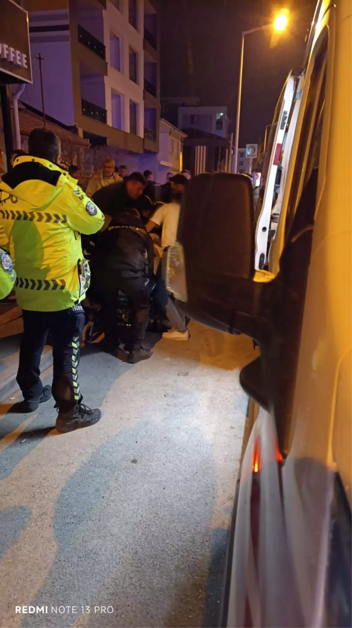 Kafede çıkan kavgada 2 kişi silahla yaralandı