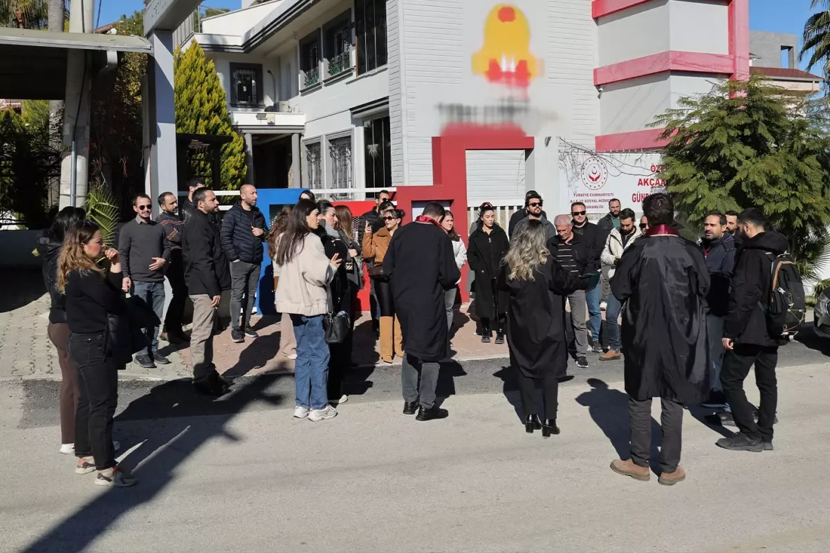 Çocuklarının karnelerini almak için gittikleri okulda hayatlarının şokunu yaşadılar