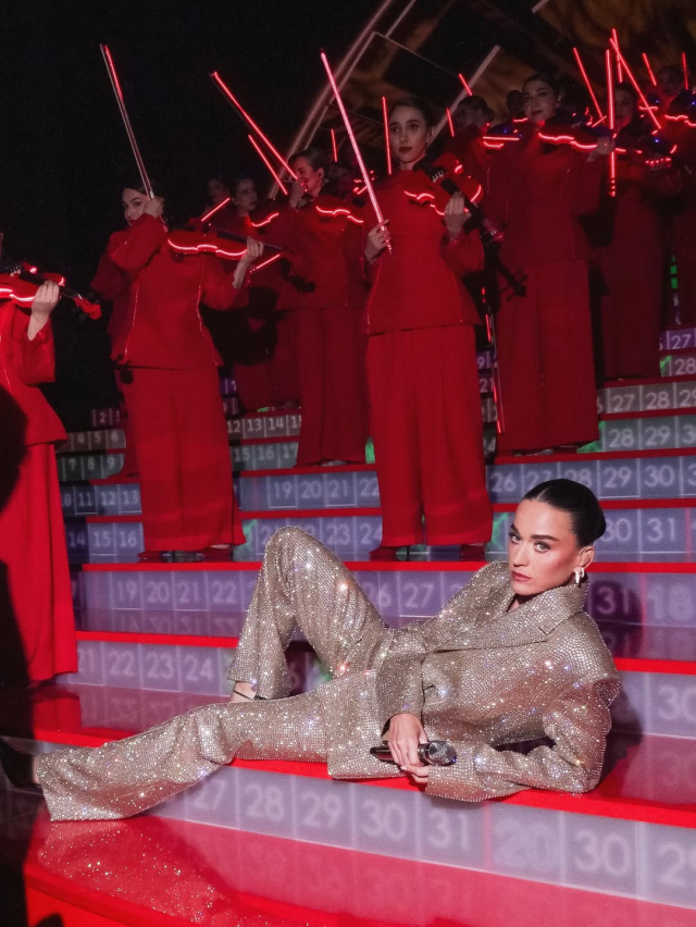 katy perry den rekor kazanc dakikada 300 bin 19485482 8492 m