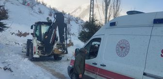 Malatya'da kar nedeniyle mahsur kalan hasta, ekiplerce hastaneye ulaştırıldı