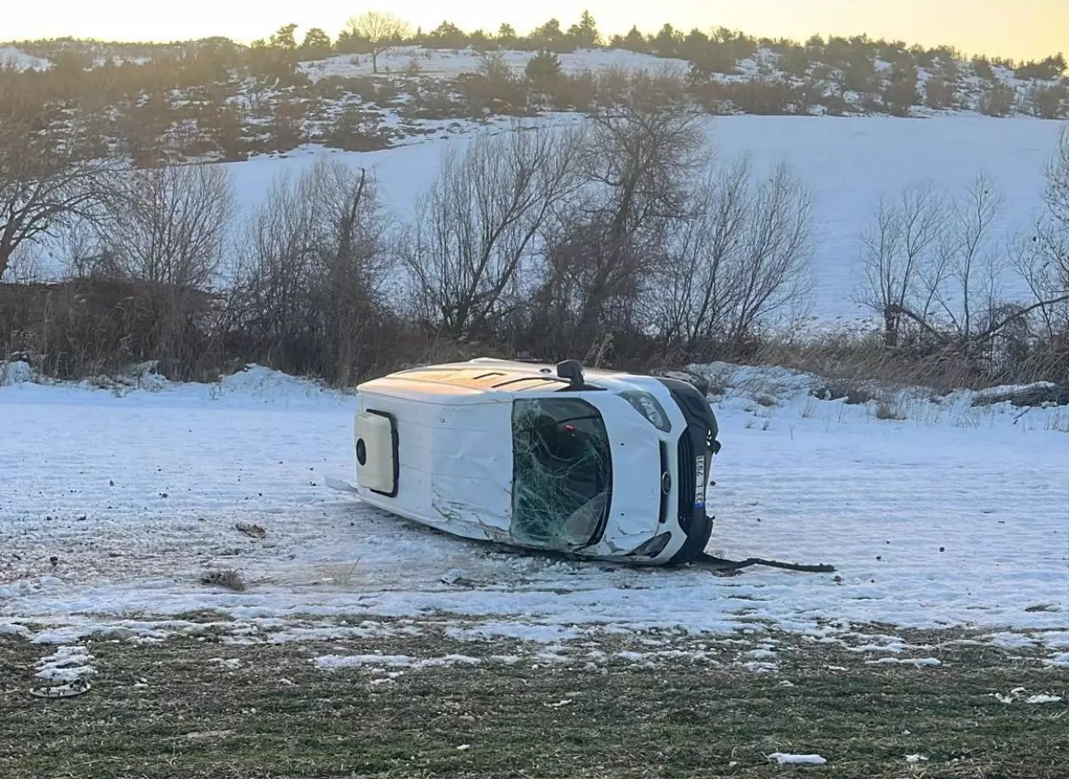 Adıyaman'da Minibüs Devrildi: 4 Yaralı
