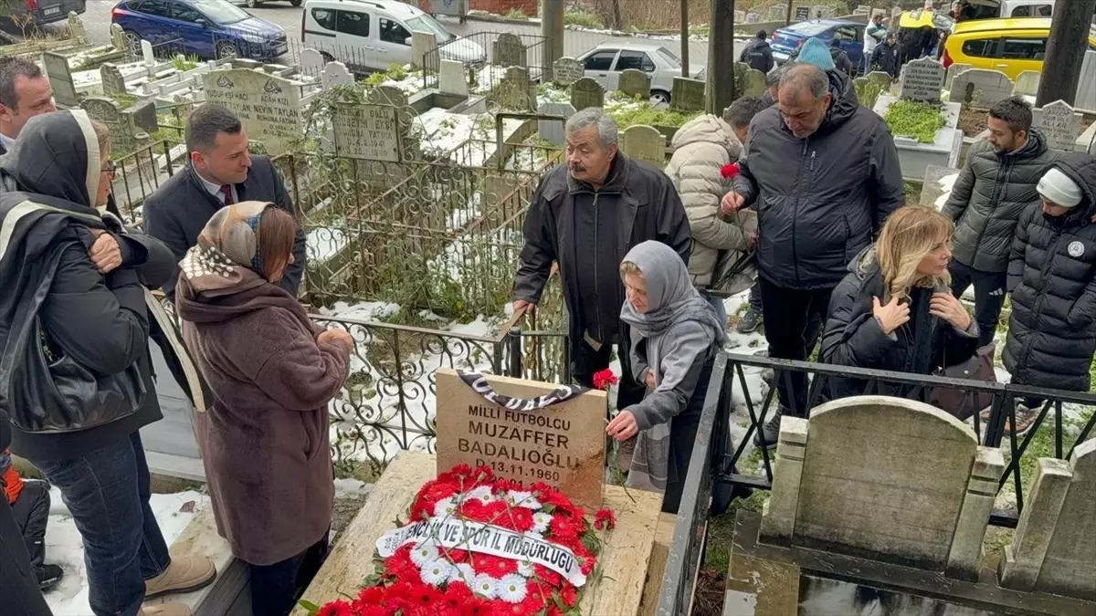 Samsunspor'un 37 yıl önce trafik kazasında ölen futbolcusu Zonguldak'ta anıldı