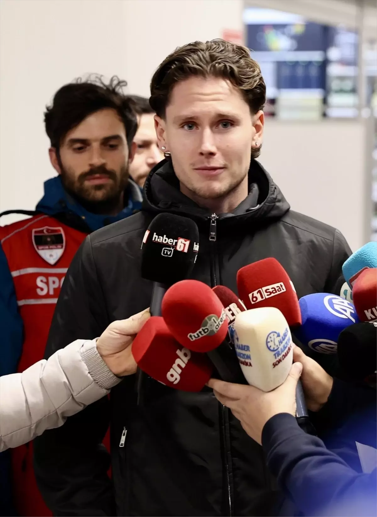 Trabzonspor'un prensipte anlaştığı Mathias Lovik, Trabzon'a geldi