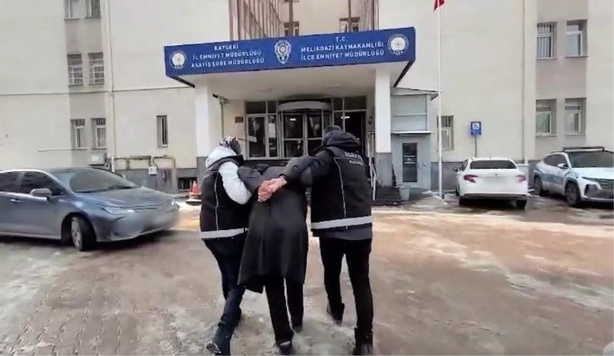 'Uyuşturucu madde ticareti yapmak' suçundan aranan şahıs yakalandı