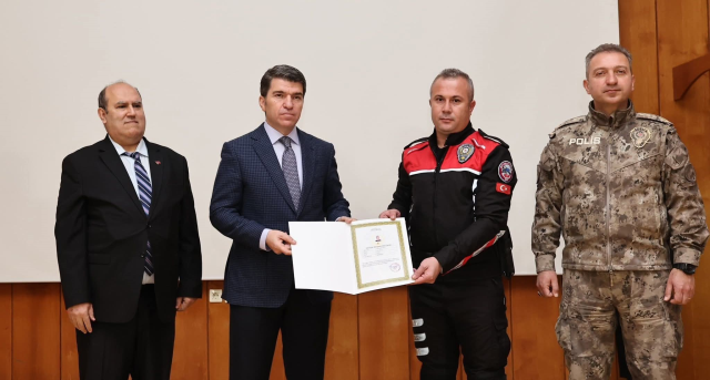 vali acikladi amasya da 2 yildir kapkac ve 19485375 8652 m