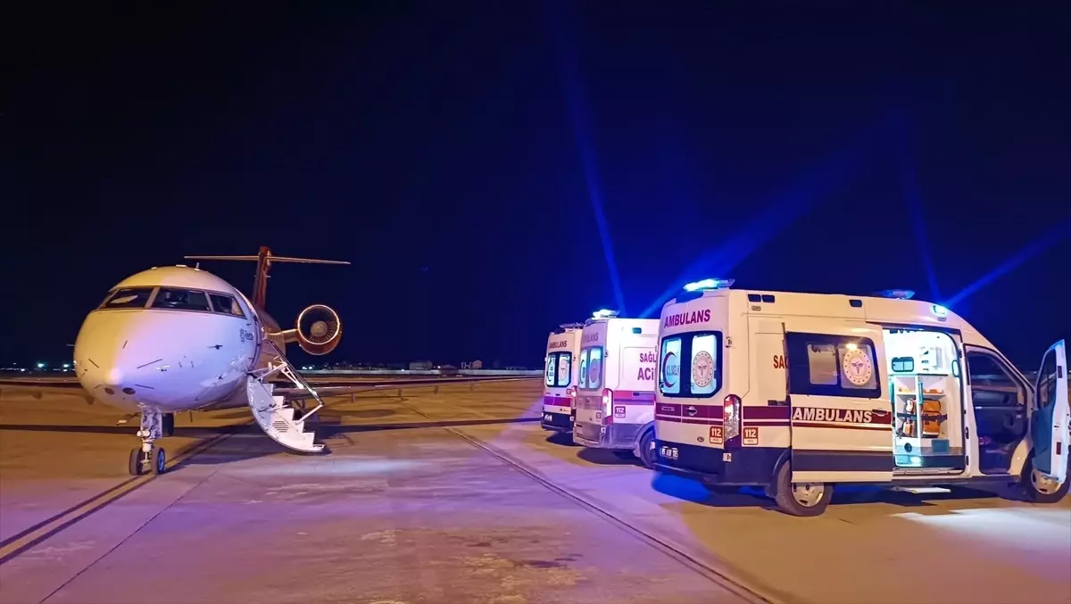 Van'da iki aylık bebek ambulans uçakla İstanbul'a sevk edildi