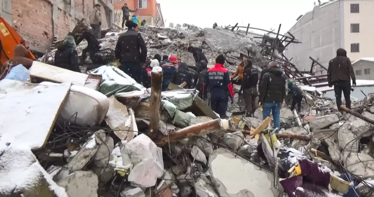 12 kişinin öldüğü Mazıcı Apartmanı davasında 10 sanığa hapis cezası