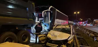 Anadolu Otoyolu'nun Sakarya geçişinde kaza nedeniyle Ankara istikameti trafiğe kapandı